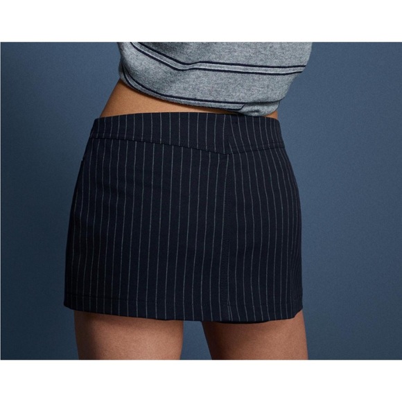 BNWOT bershka mini tailored skirt size L - Picture 2 of 8